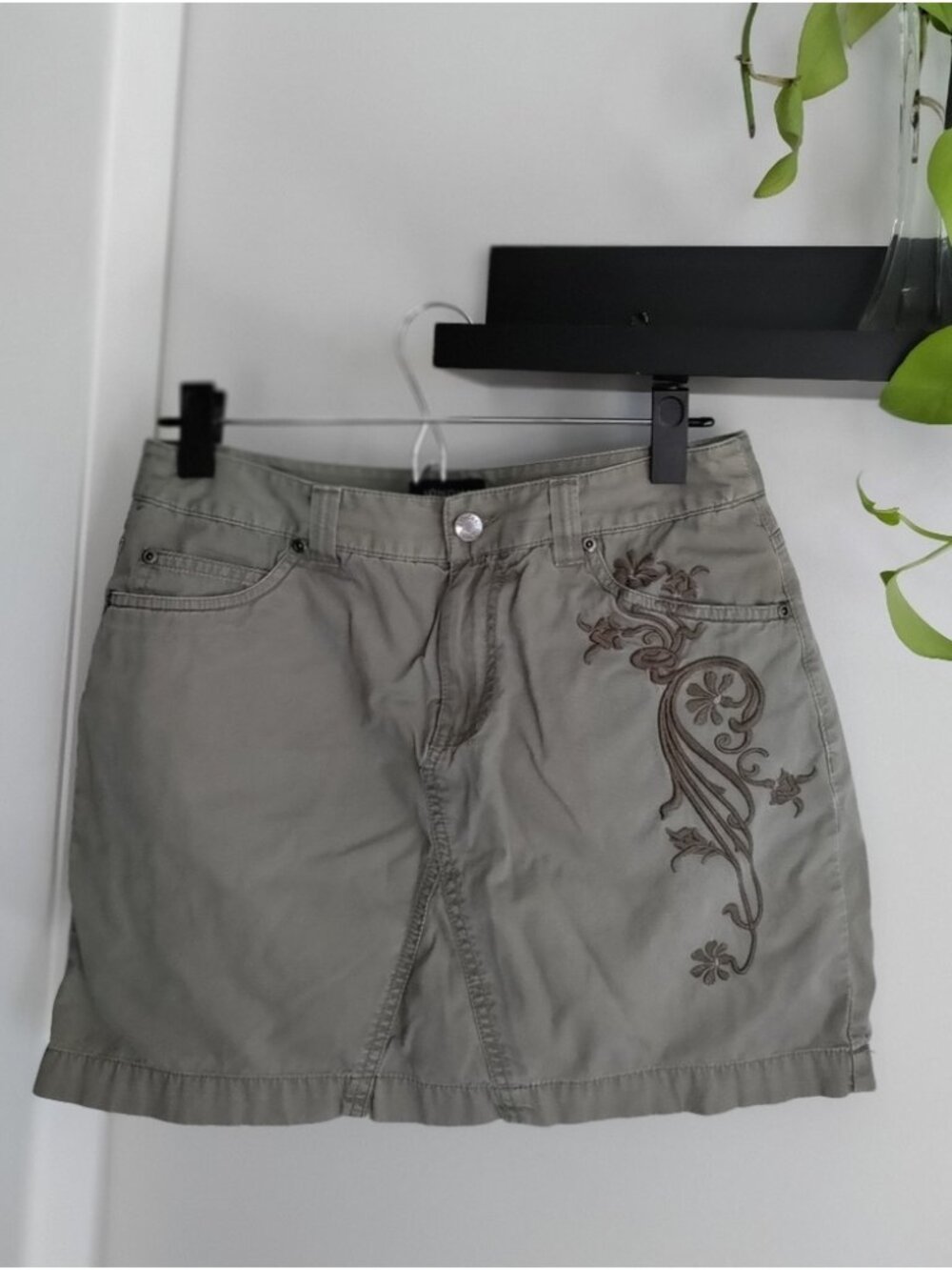 Five pockets. Olive green. 15" Cotton.